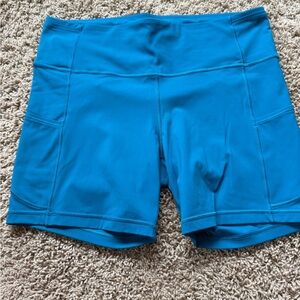 lululemon athletica Women’s Bright Turquoise Wonder shorts size 12
